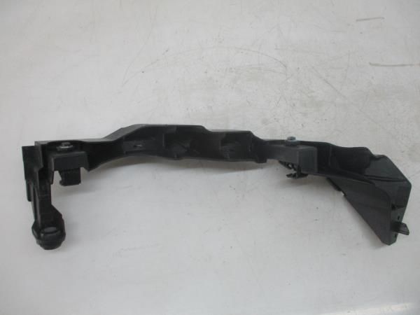 Guia de pára-choques frente direito VOLKSWAGEN Polo (AW1)