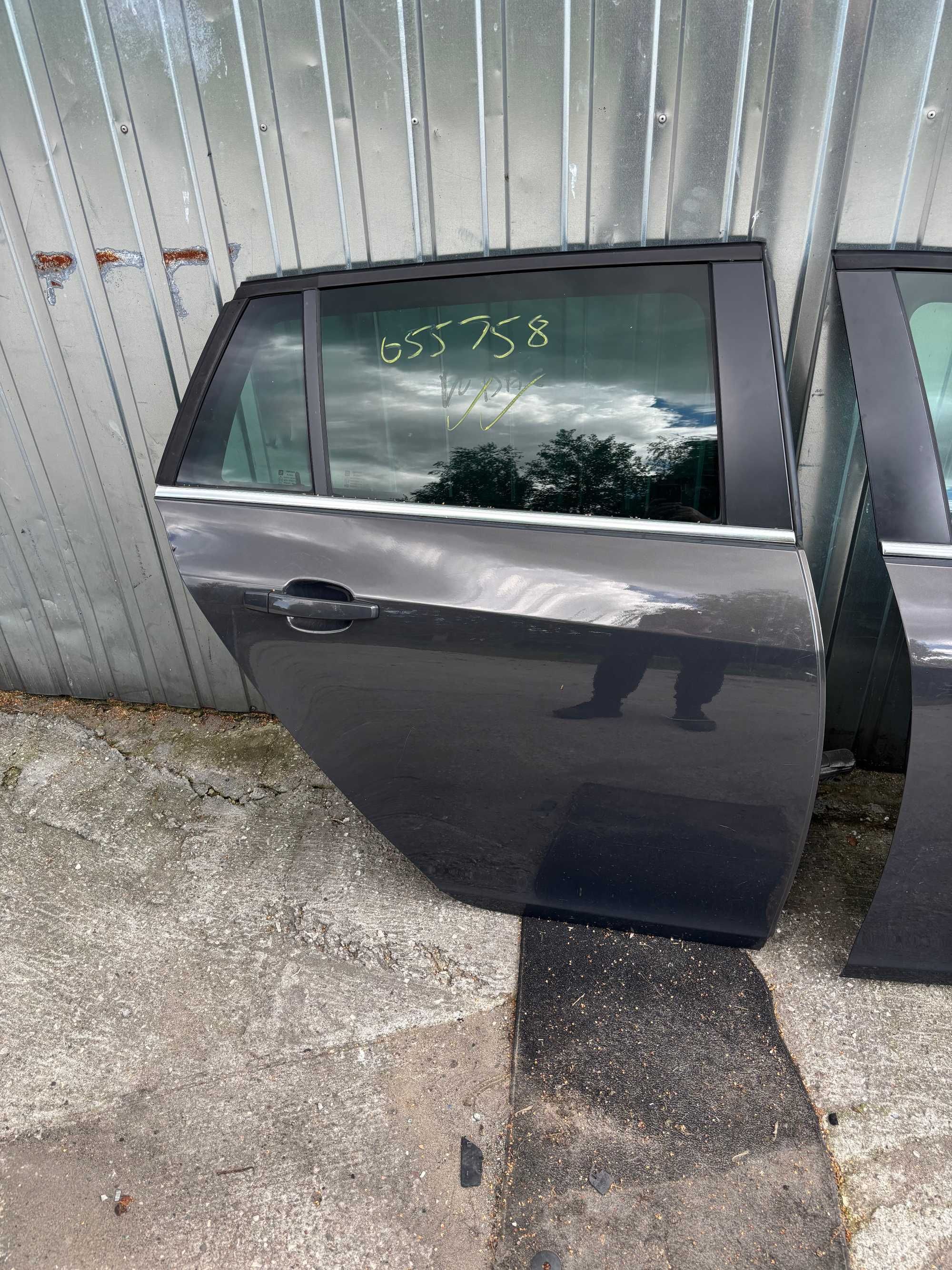 Insignia A KOMBI Drzwi Prawe przednie Prawy Przód + tył Komplet Z190