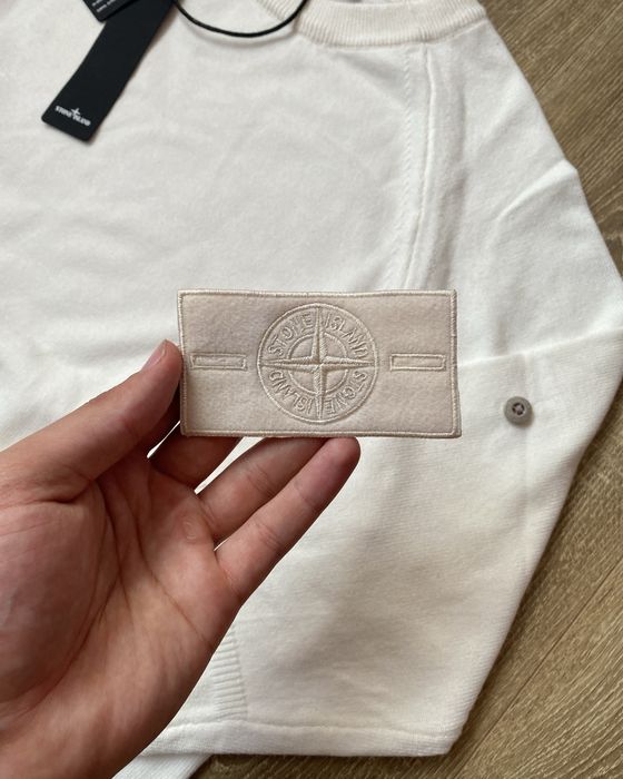 Жіночий Светр Stone Island світлий