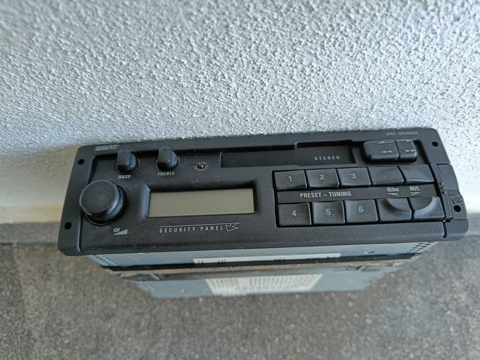 Seat Ibiza Autoradio, porta cassetes, piscas, refletor, comutador luz
