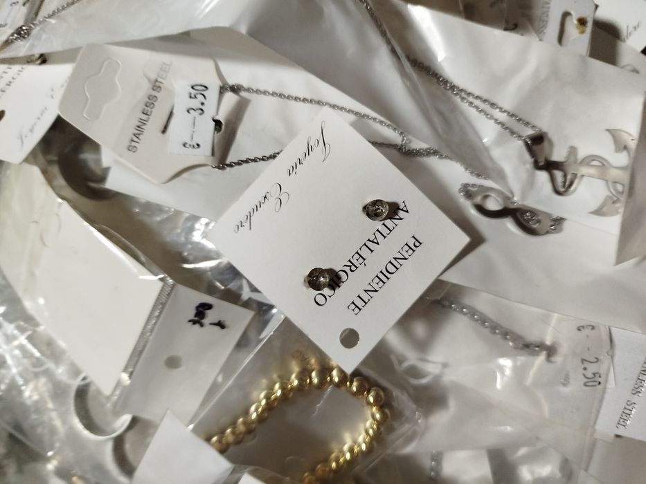 Lote bijuteria 300 uni