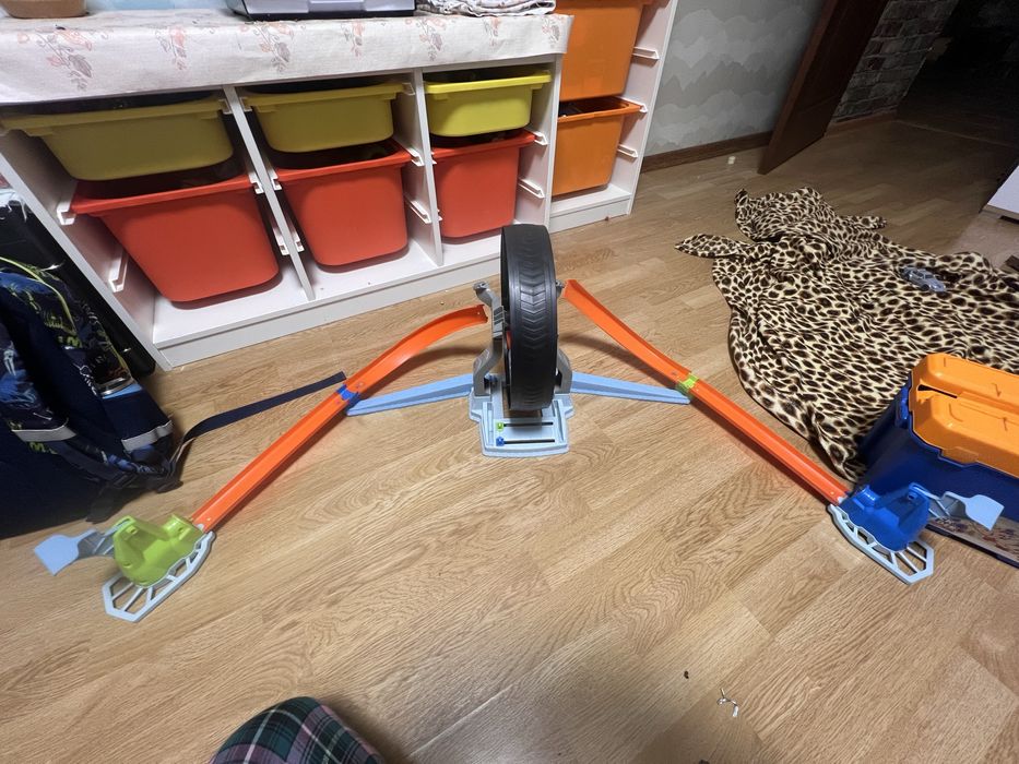 Колесо hot wheels (хот вілс) пускове колесо.