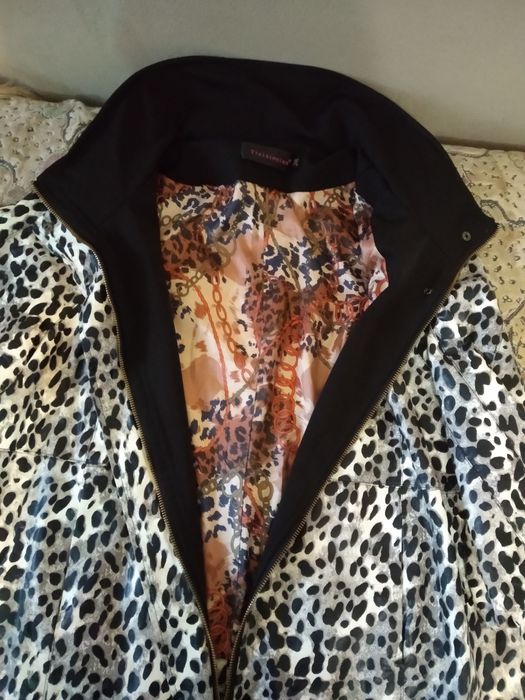 Жіноча зимова куртка