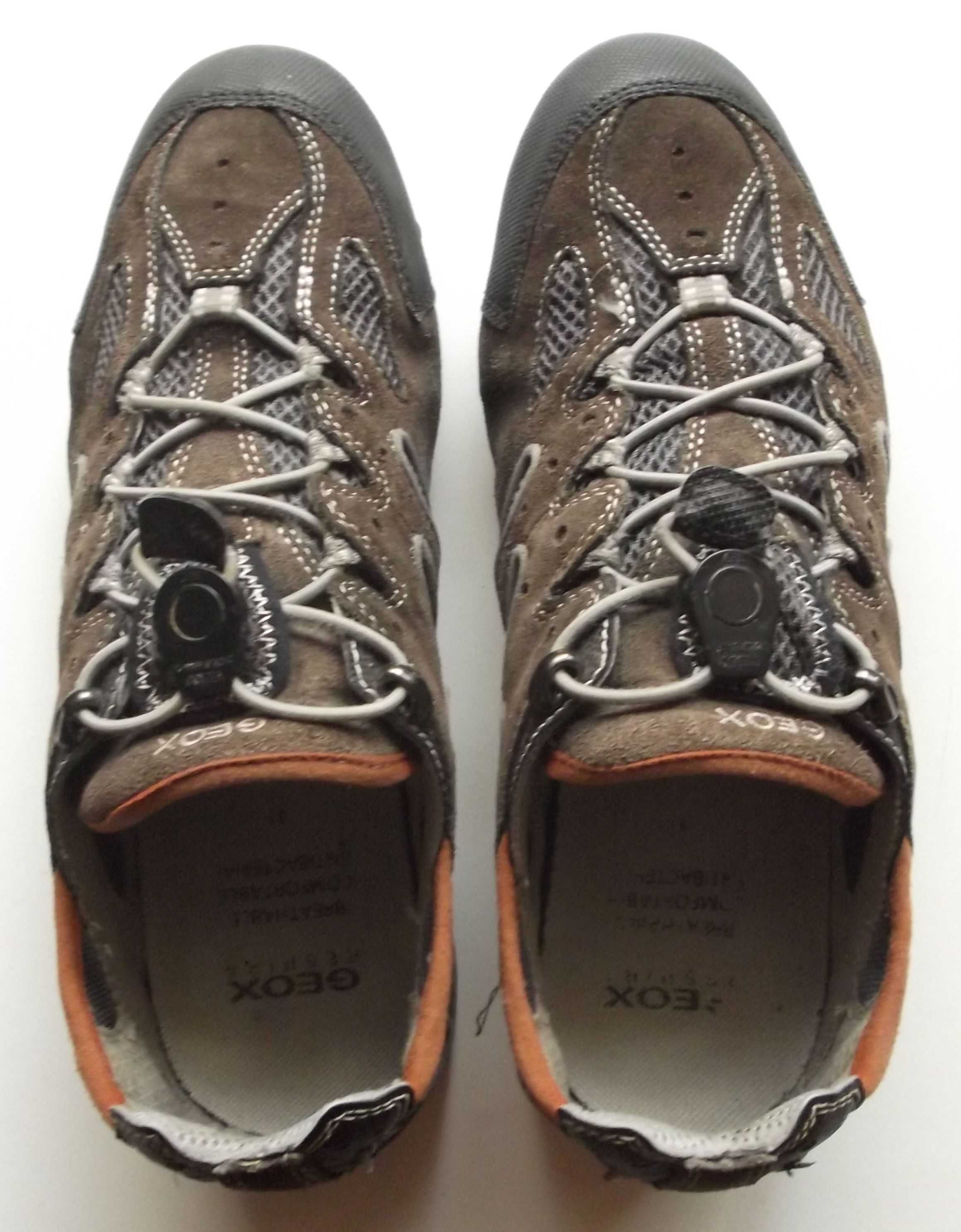 Ténis/Sapatos Geox com Cordões Elásticos