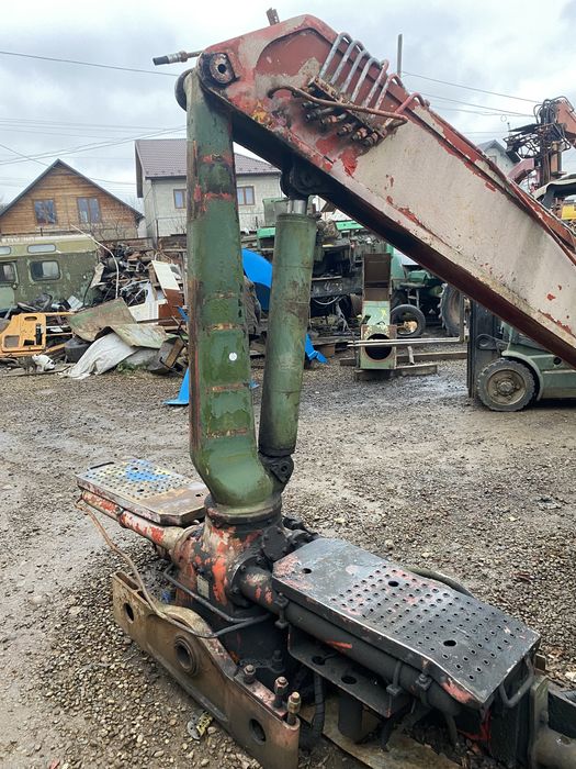 Кран-маніпулятор для лісу