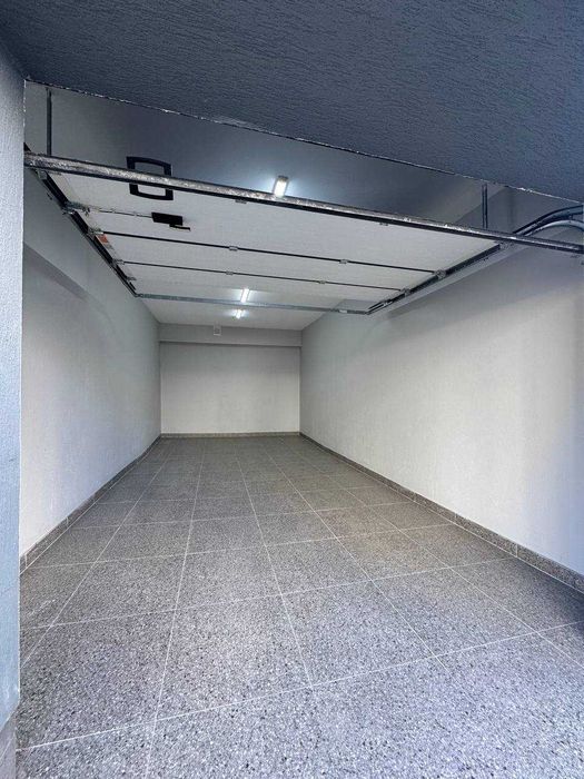 Великий гараж з ремонтом. ЖК ЛЕВАДА ЗАТИШНА. Можна під комерцію