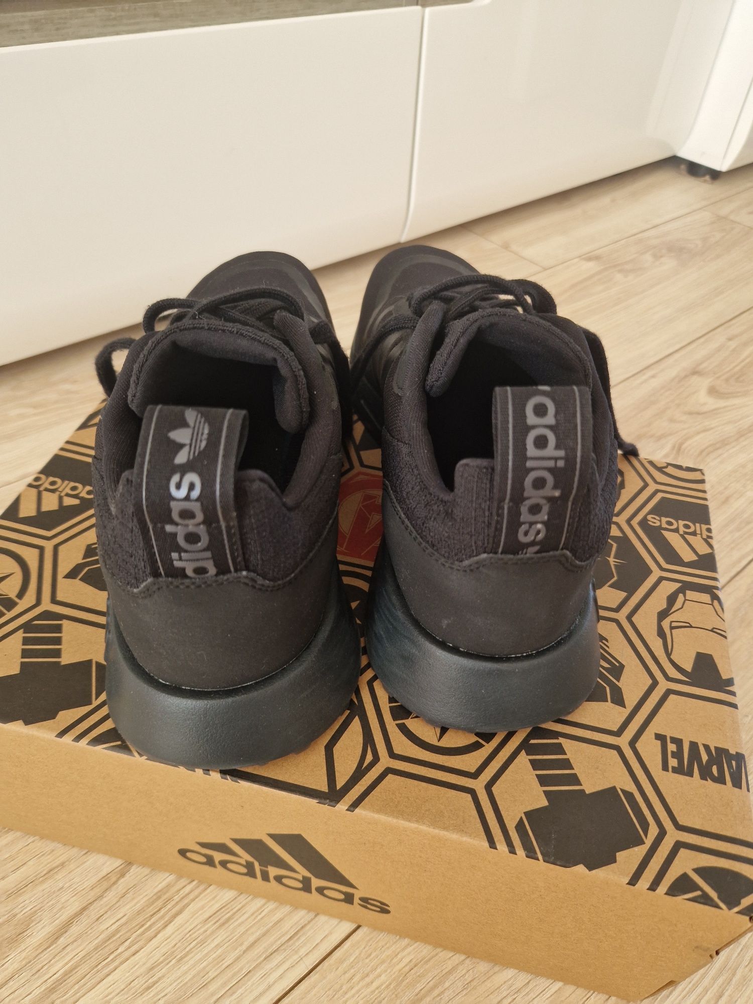 Czarne sneakersy Adidas r. 42 2/3