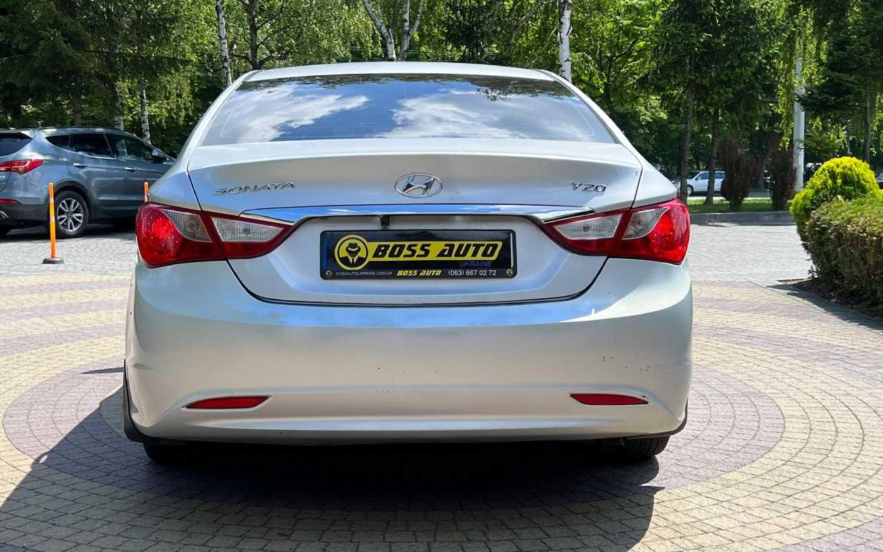 Hyundai Sonata 2011