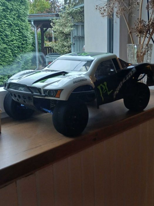 RC traxxas slash 2wd