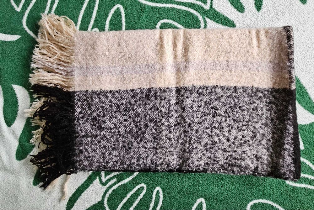 Szalik szal w kratkę paski 4 szt.