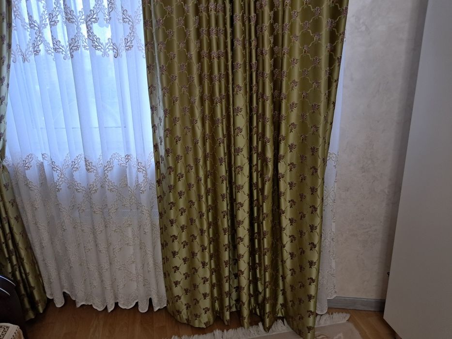 Продаются шторы для комнаты производства Италии