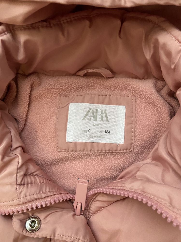 Демисезонная курточка «Zara» для девочки 9 лет (134см).