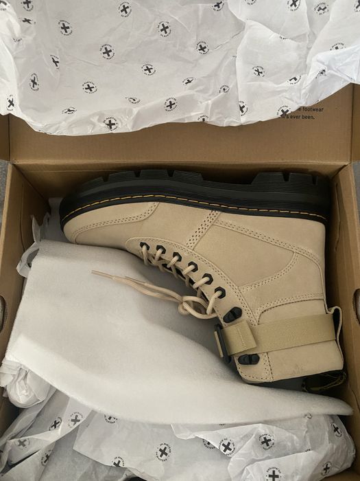 Dr. Martens Combs Tech Suede 42-27-27.5 max