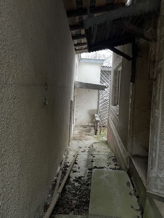 Продається двоповерховий будинок