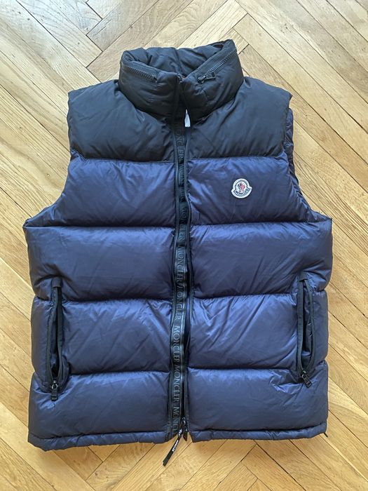 жилетка moncler оригинал