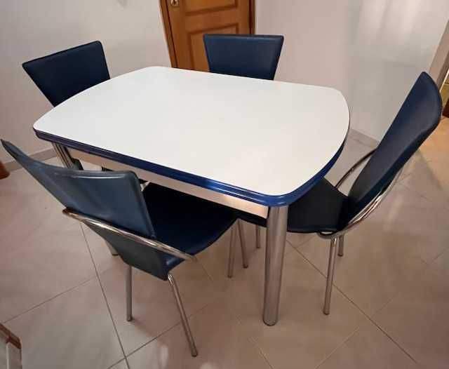 conjunto de mesa cozinha e cadeiras