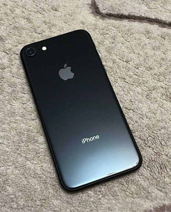 Apple iPhone 8 Black 64Gb Neverlock АКБ - 92%