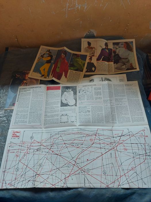 Stare czasopisma 2 sztuki Świat Mody 1985r/90rok