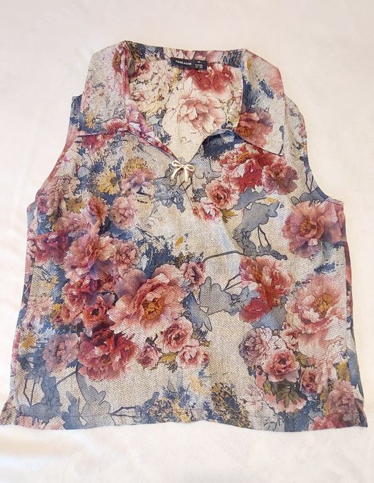 Camisola florida marca "Ferrache "
