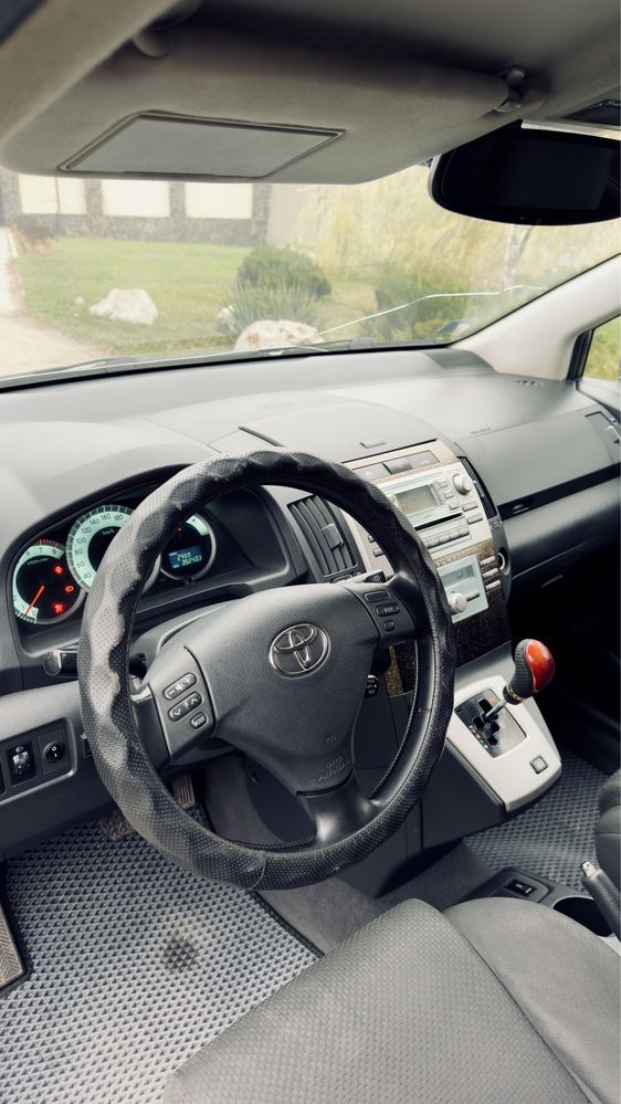 Toyota Corola-Verso 1.8 Газ/Бензин Ідеальна !!