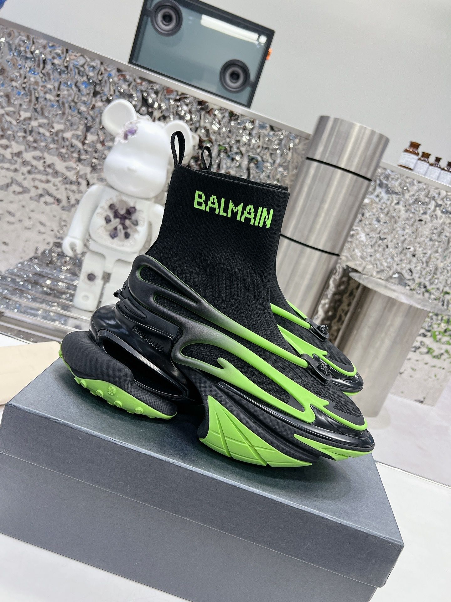 Lux designerskie sneakersy od Balmain