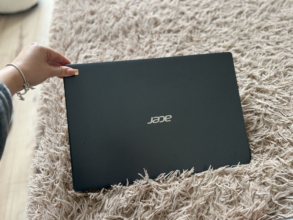 Acer aspire 3, 2020 рік, хороша батарея