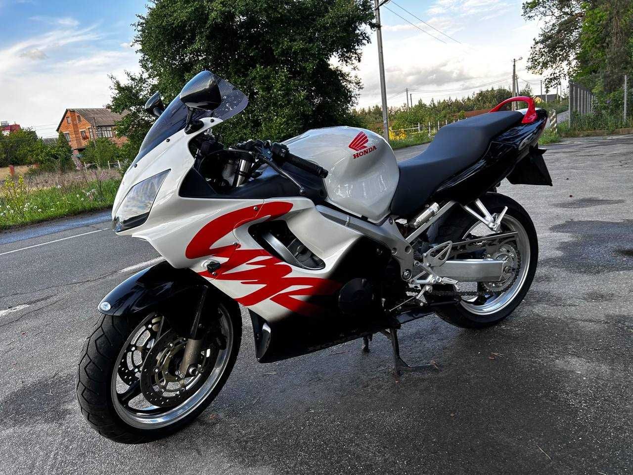 Honda CBR 600 F 2005рік