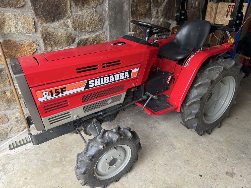 Trator Shibaura P15F