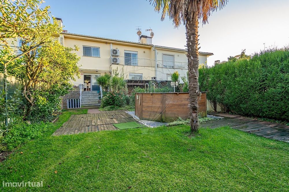 Moradia T5 para venda