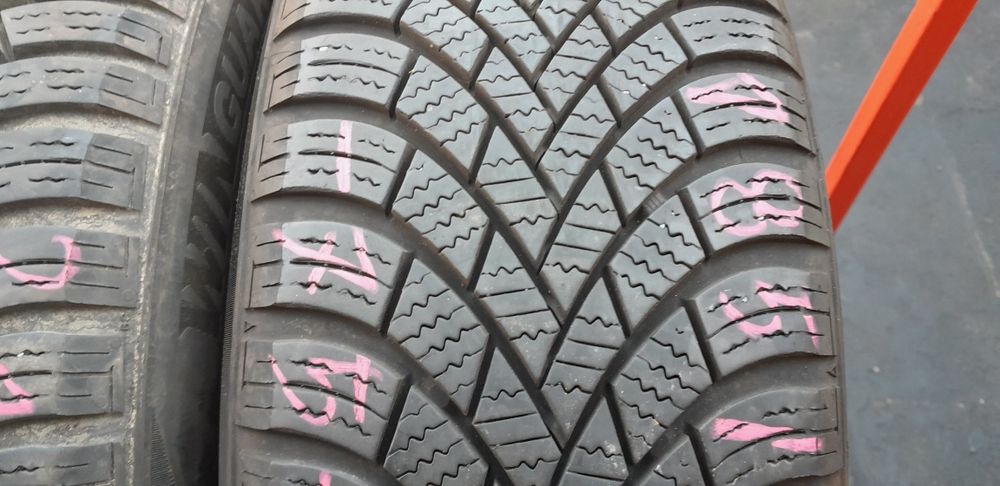 Opony Zimowe 185÷60÷15÷.NEXEN.7,5 mm.Rok 2021.Cena 600 zł kpl-4 sztuki