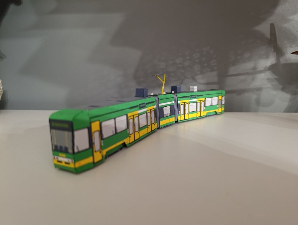 Model kartonowy zabawka pociąg miejski autobus szynowy tramwaj 
Tatra