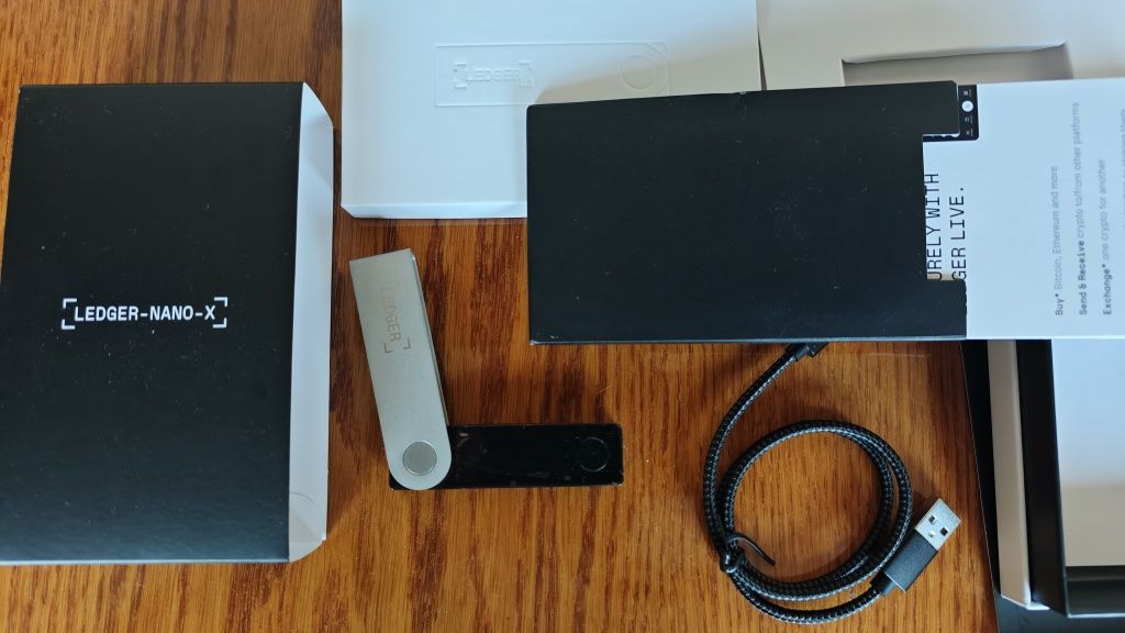Ledger Nano X криптокошелек