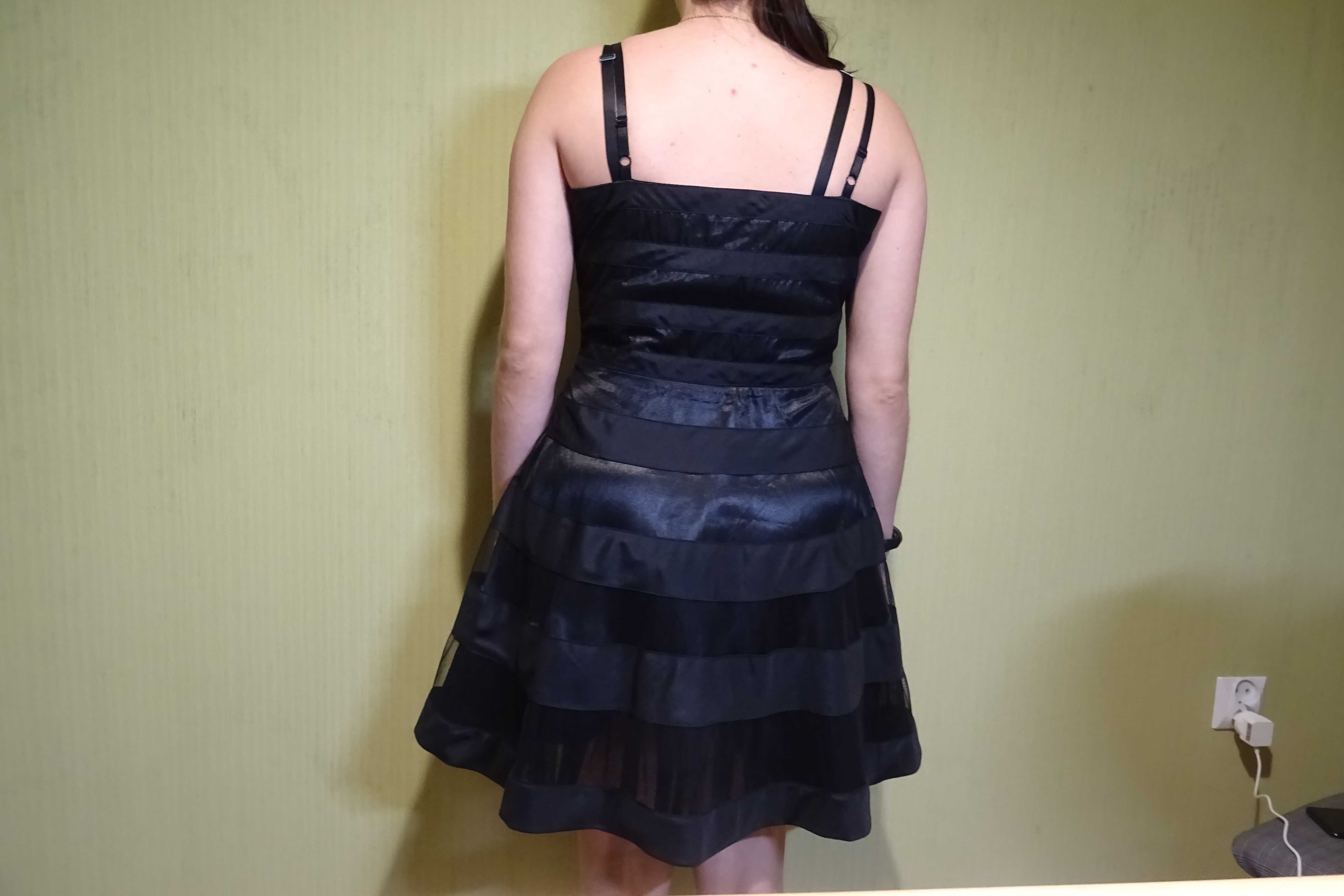 Sukienka na ramiączkach - czarna