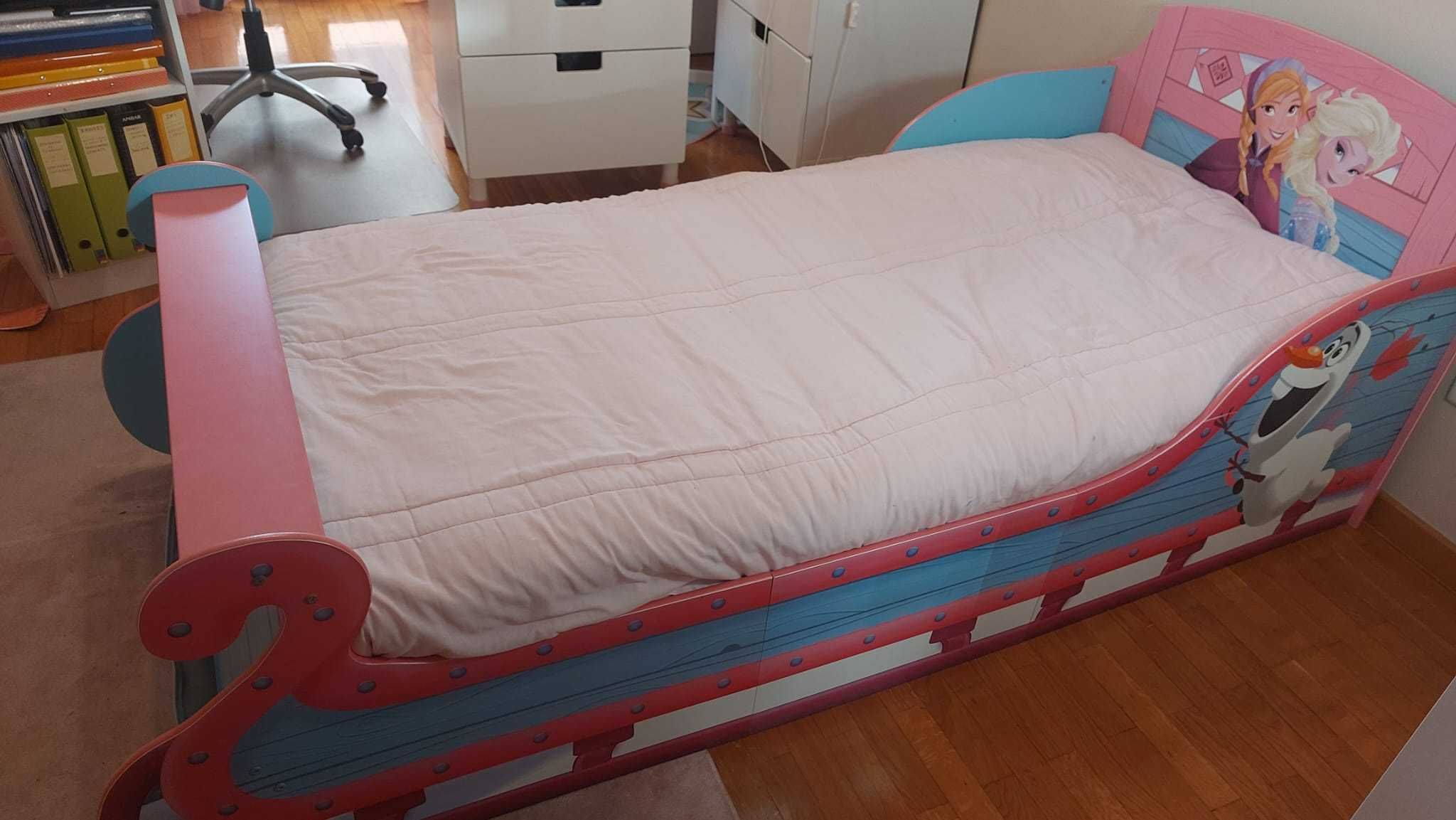 Cama de menina - Frozen (com estrado e colchão)
