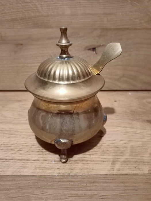 stara CUKIERNICA z łyżeczką mosiądz PRL