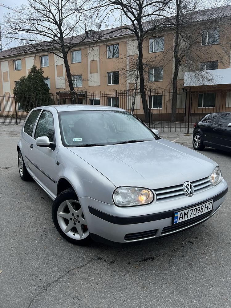 Volkswagen Golf 4