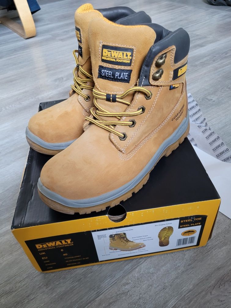 Nowe buty robocze Dewalt