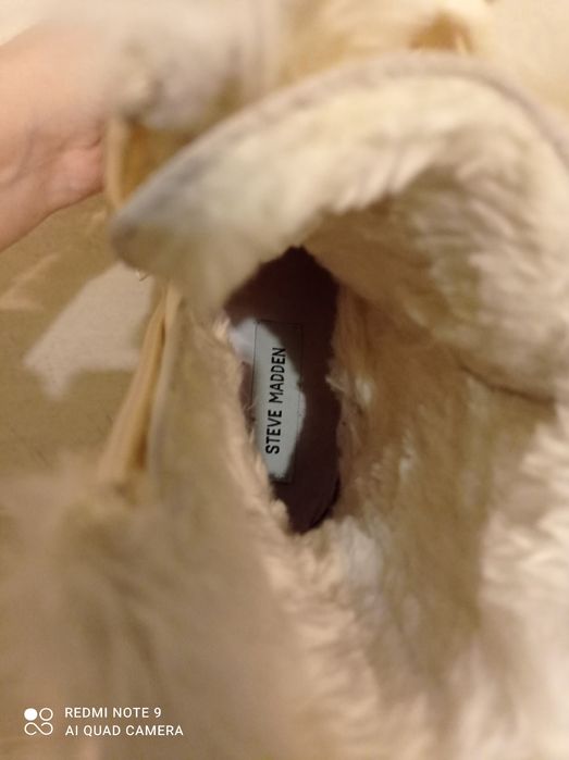 Ботінки, черевики, чоботи, красовки