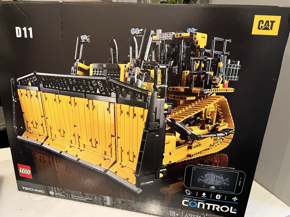 Klocki LEGO 42131 Cat D11 buldożer sterowany z smartphona NOWE