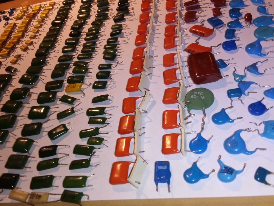 Kondensator, tranzystor