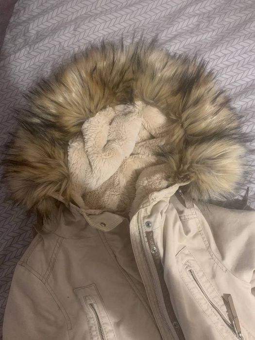 Жіноча парка Bershka XS