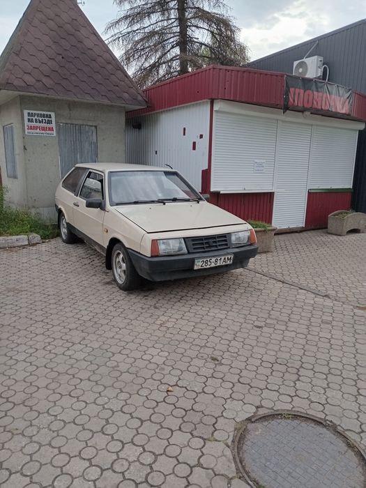 Легковой автомобиль.