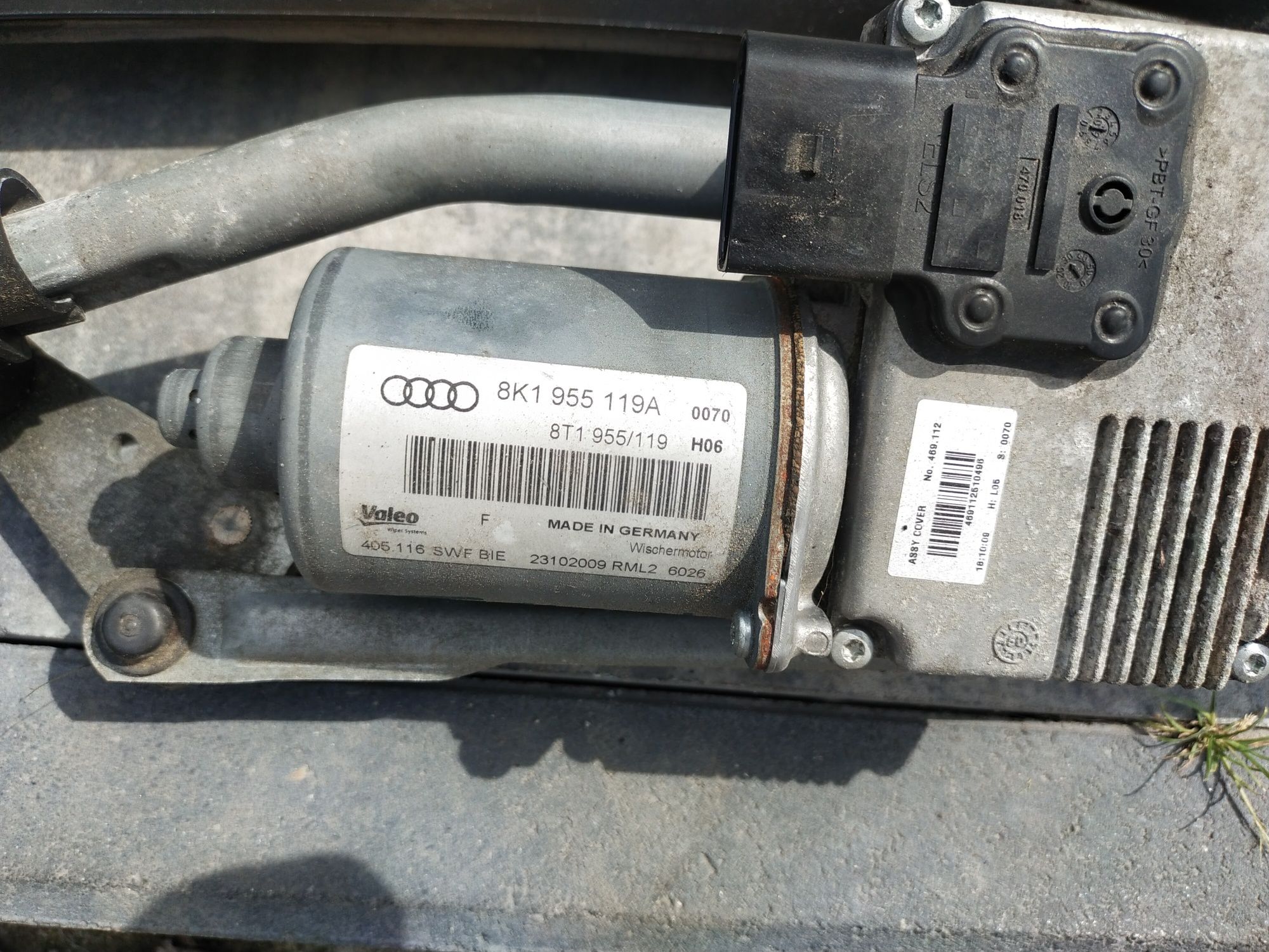 Audi a4 B8 A5 mechanizm wycieraczek przód Europa