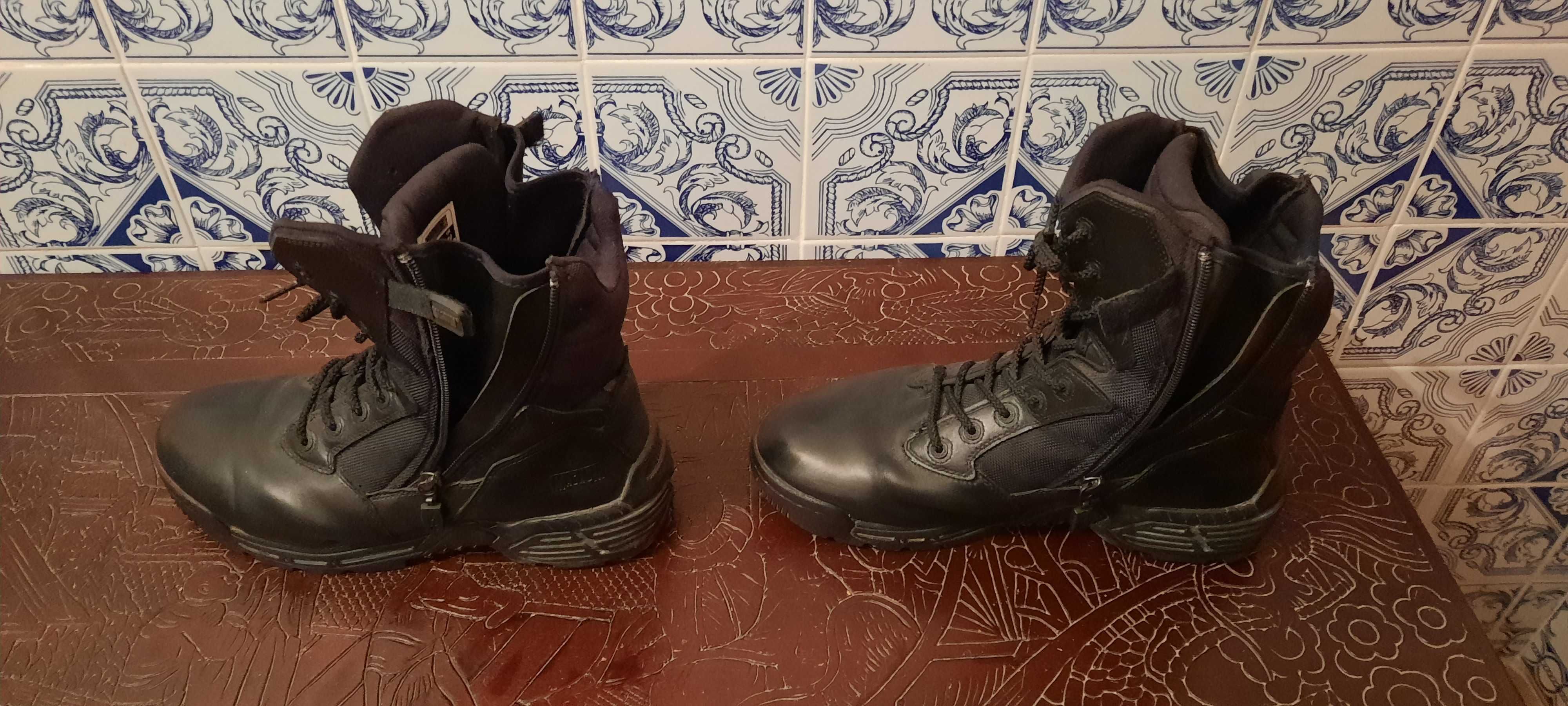 Botas Magnum tamanho 44