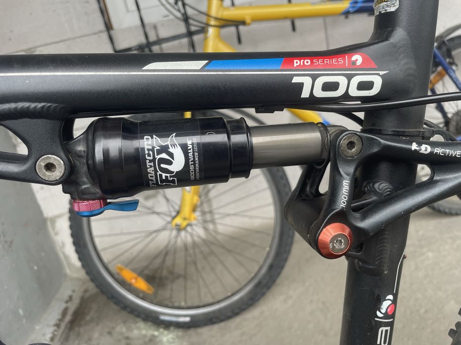 Продам велосипед CUBE двох підвіс.