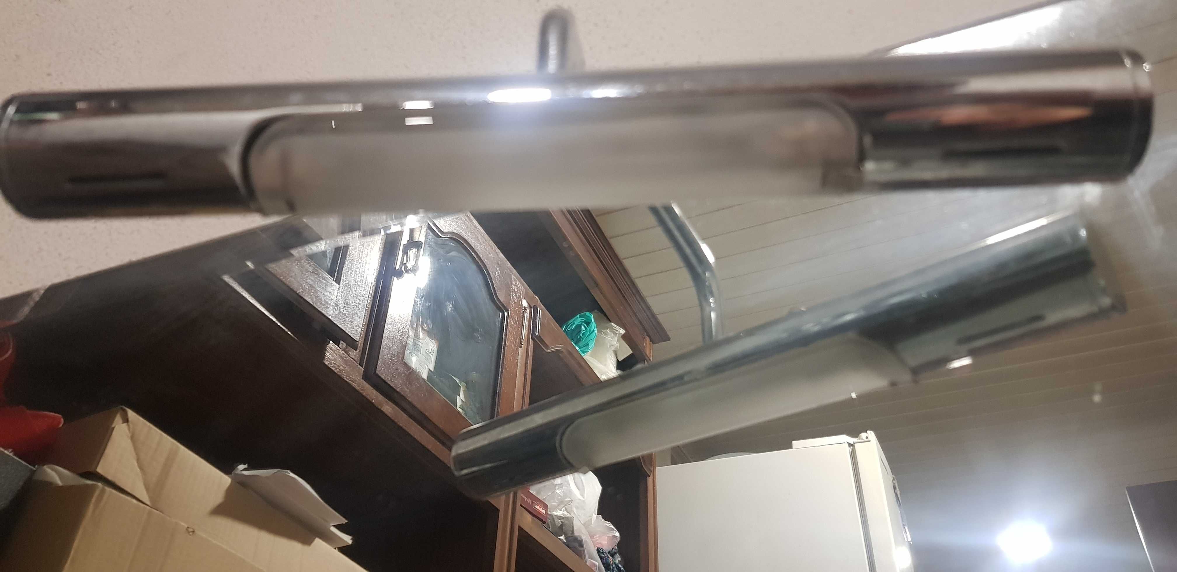 Espelho de parede com prateleira e luz