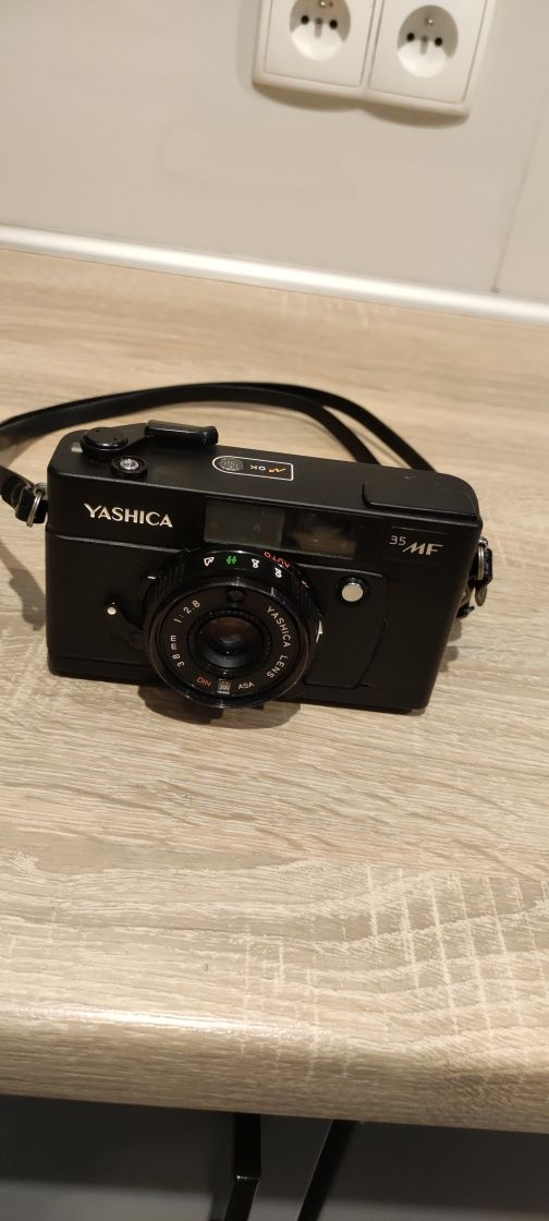 Aparat analogowy Yashica 35 MF
