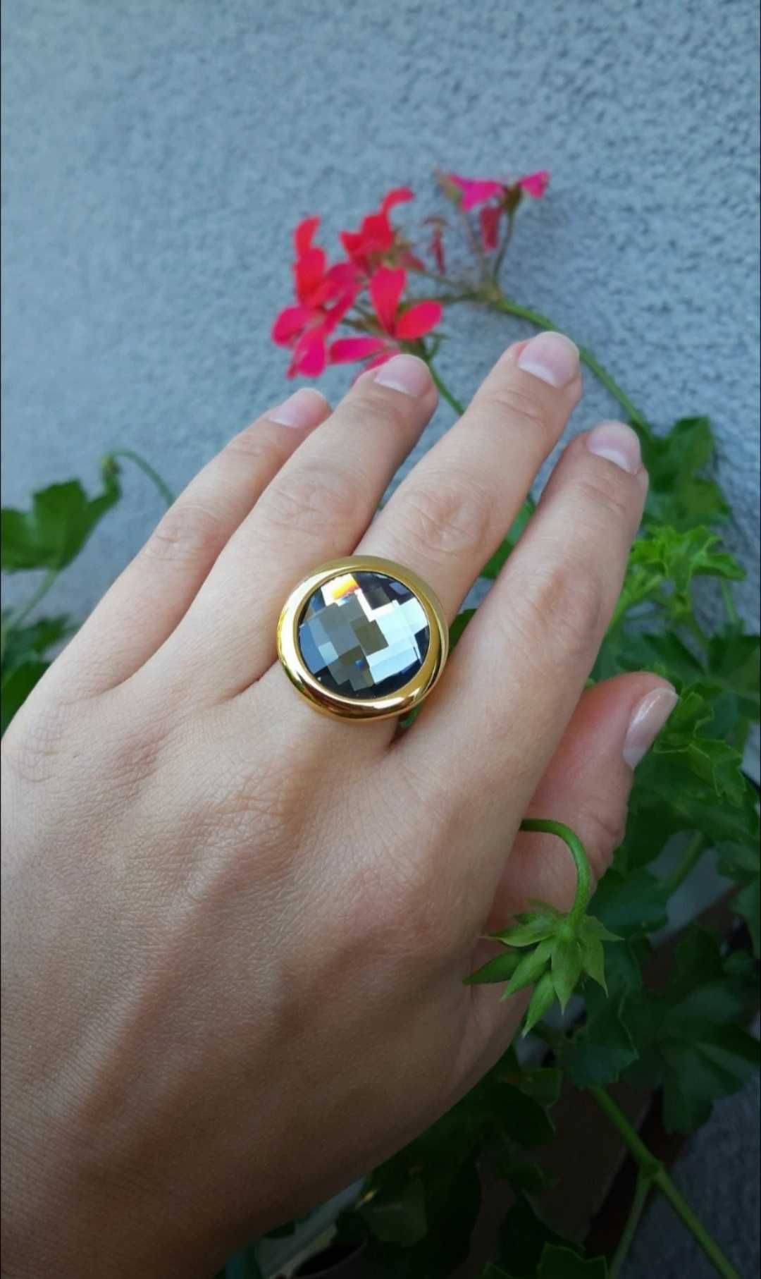 Duży pierścionek z kryształem Swarovski. Unikatowy! NOWY!