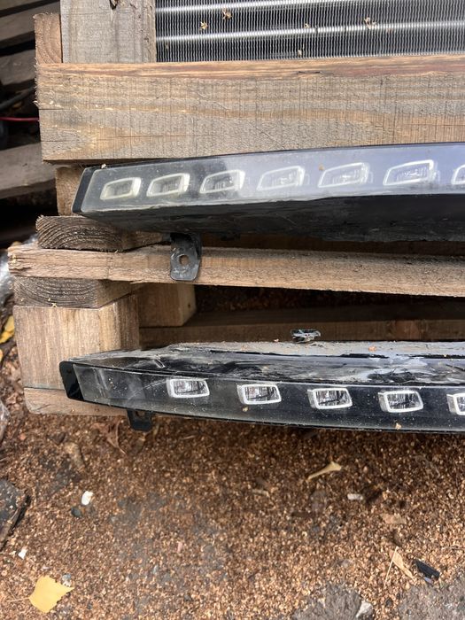 Дхо Audi Q7 поворотник лед диоды Оригинал.