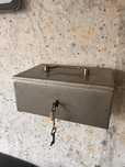 Kaseta metalowa sejf vintage loftowa prl
